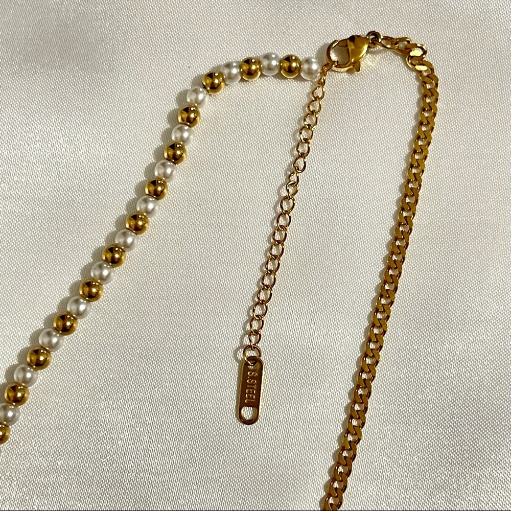 Pearl Gold Chain Necklace - Picture 2 of 5